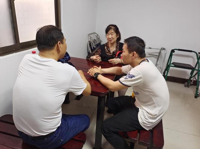 青山街道:西湖二村社区开展残疾人心理健康辅导活动