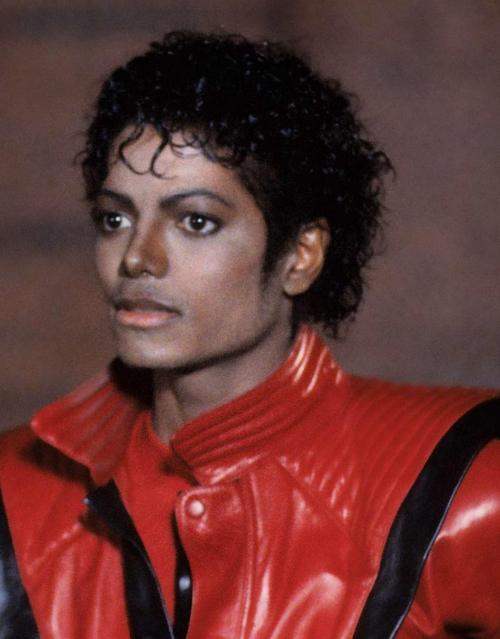 迈克尔杰克逊从小到50岁的面容变化以及关于整容的事情