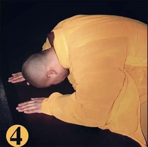 汉传佛教拜佛姿势及每个动作代表的意思