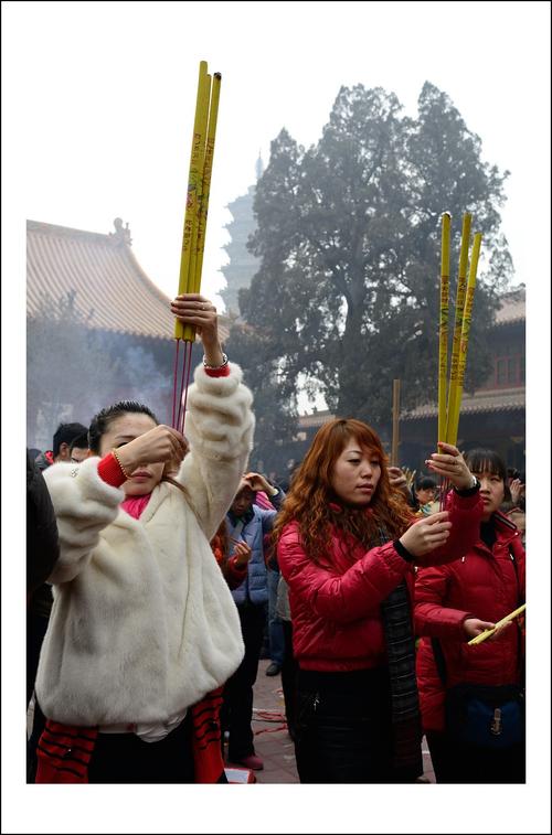 正月十五上香客