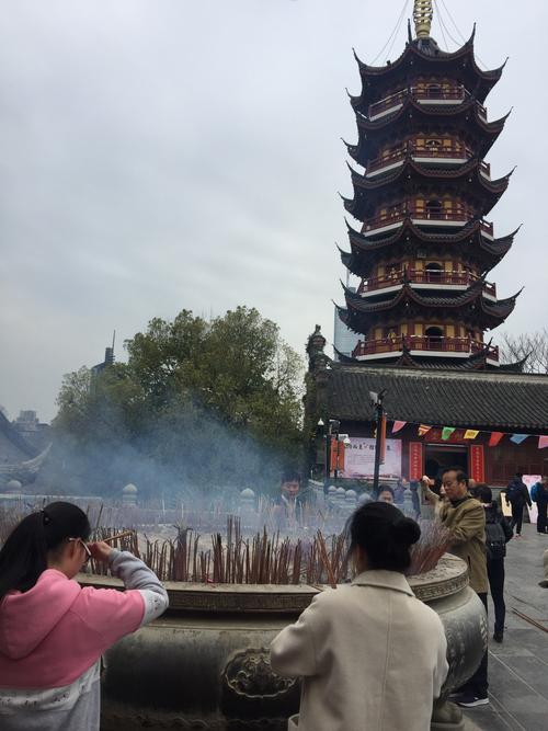 鸡鸣寺不上香要钱吗 去鸡鸣寺不拜可以吗