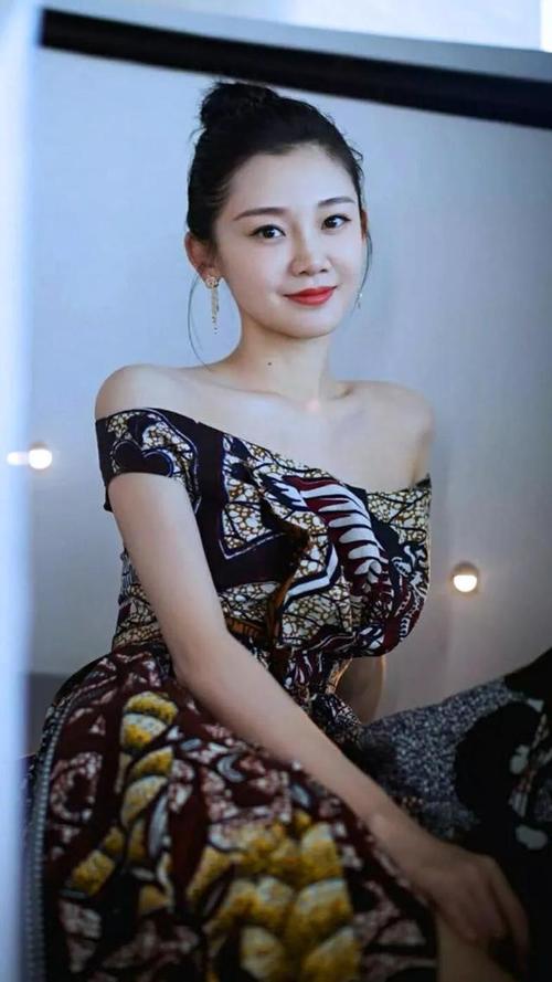 苗苗气质型美女郑恺是真有福气