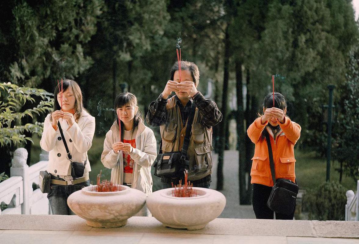 烧香拜佛时该如何祈祷